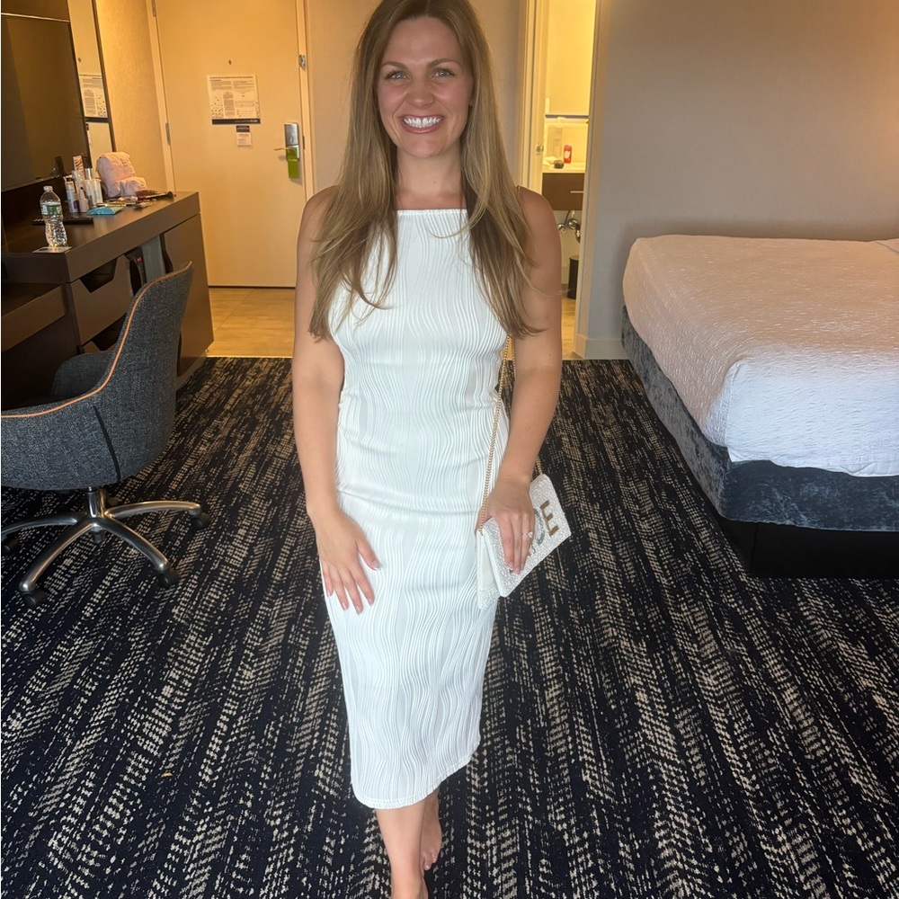 RIHOAS White Textured Midi Sheath Dress